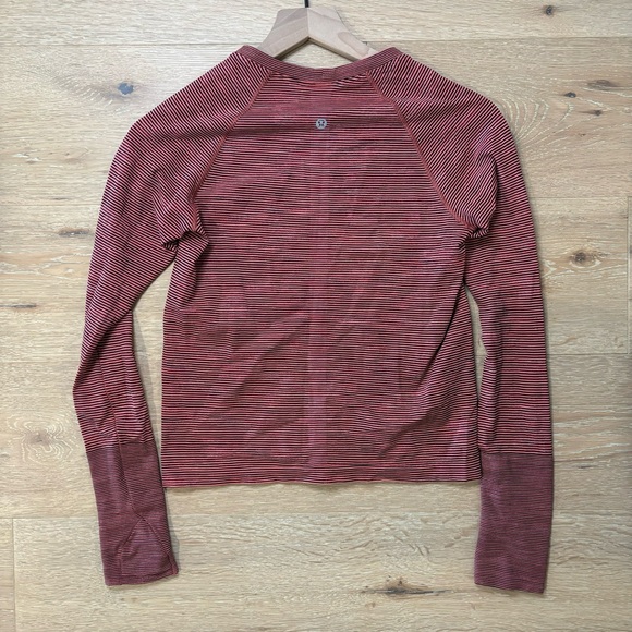 Swiftly Tech Long-Sleeve Shirt 2.0
Race Length - Picture 2 of 4